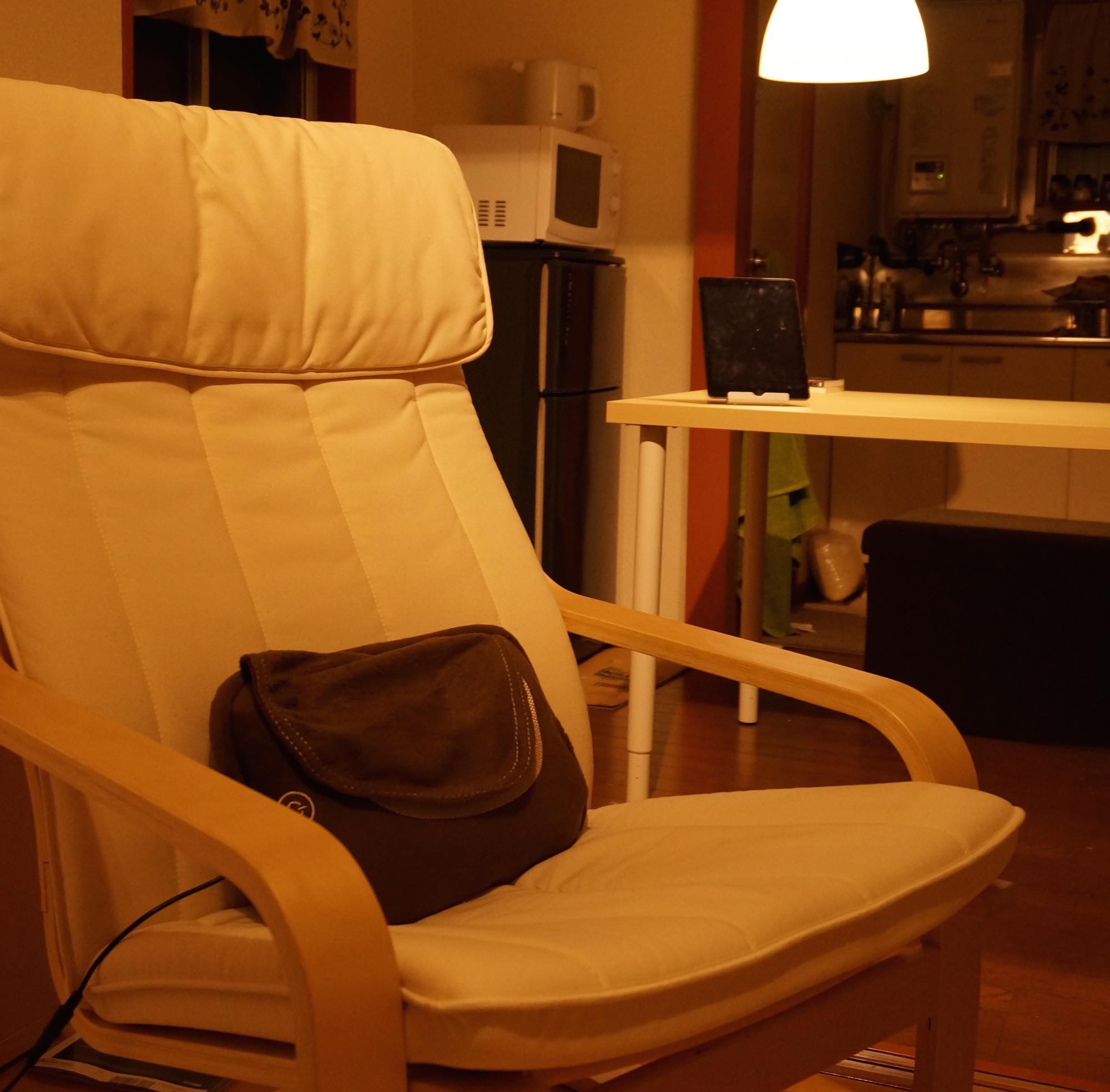 一人暮らし】イケアの一人用ソファ『POÄNG(ポエング)』購入。上質な座り心地を低価格で | トバログ