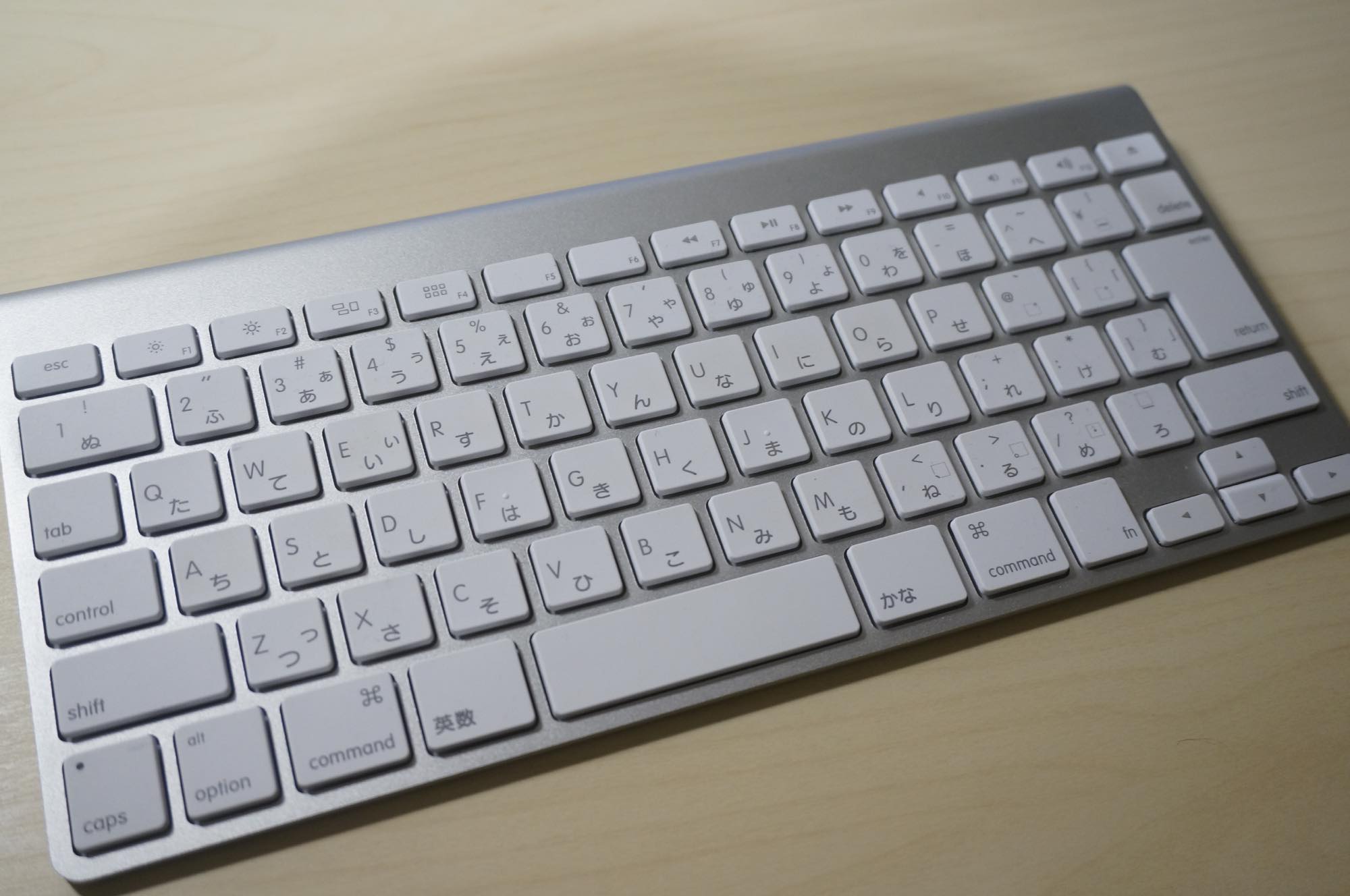 Apple Wireless Keyboard レビュー。Mac & iPad の自宅用キーボードとして最適