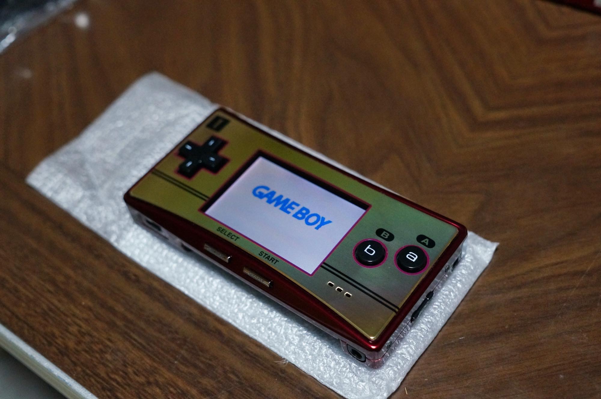 スーパーセール 中古即納 {本体}{GBA}ゲームボーイミクロ GAMEBOY micro ファミコンバージョン OXY-S-GA