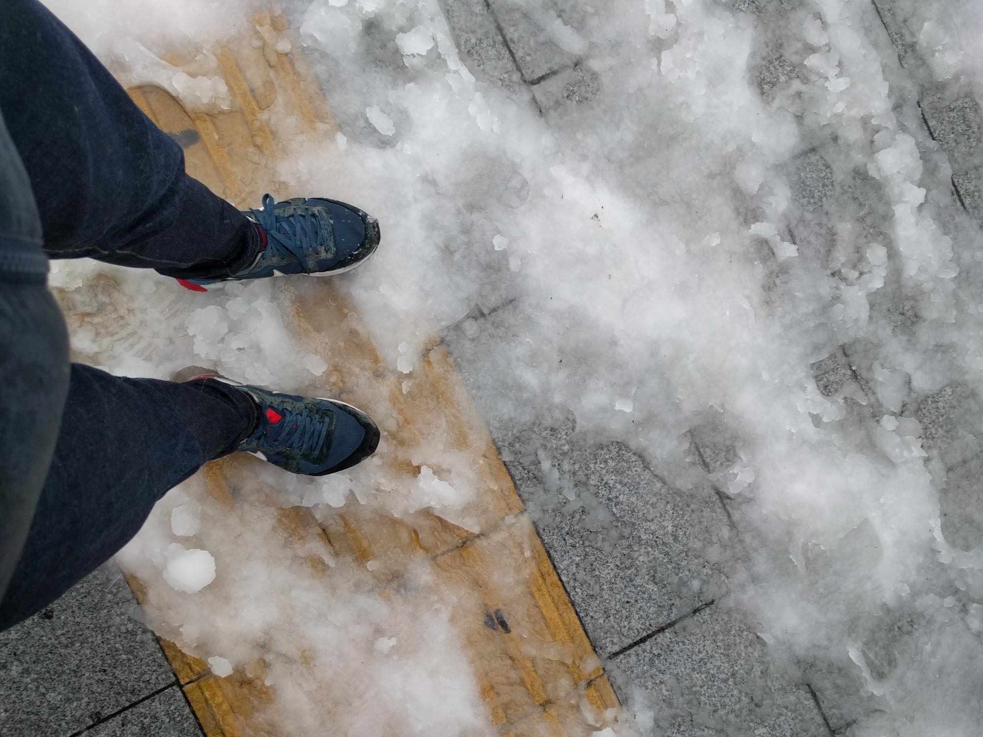 footwear-snowing1