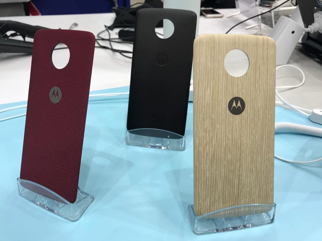 Moto Z」用機能拡張モジュール「Moto Mods」実機レビュー