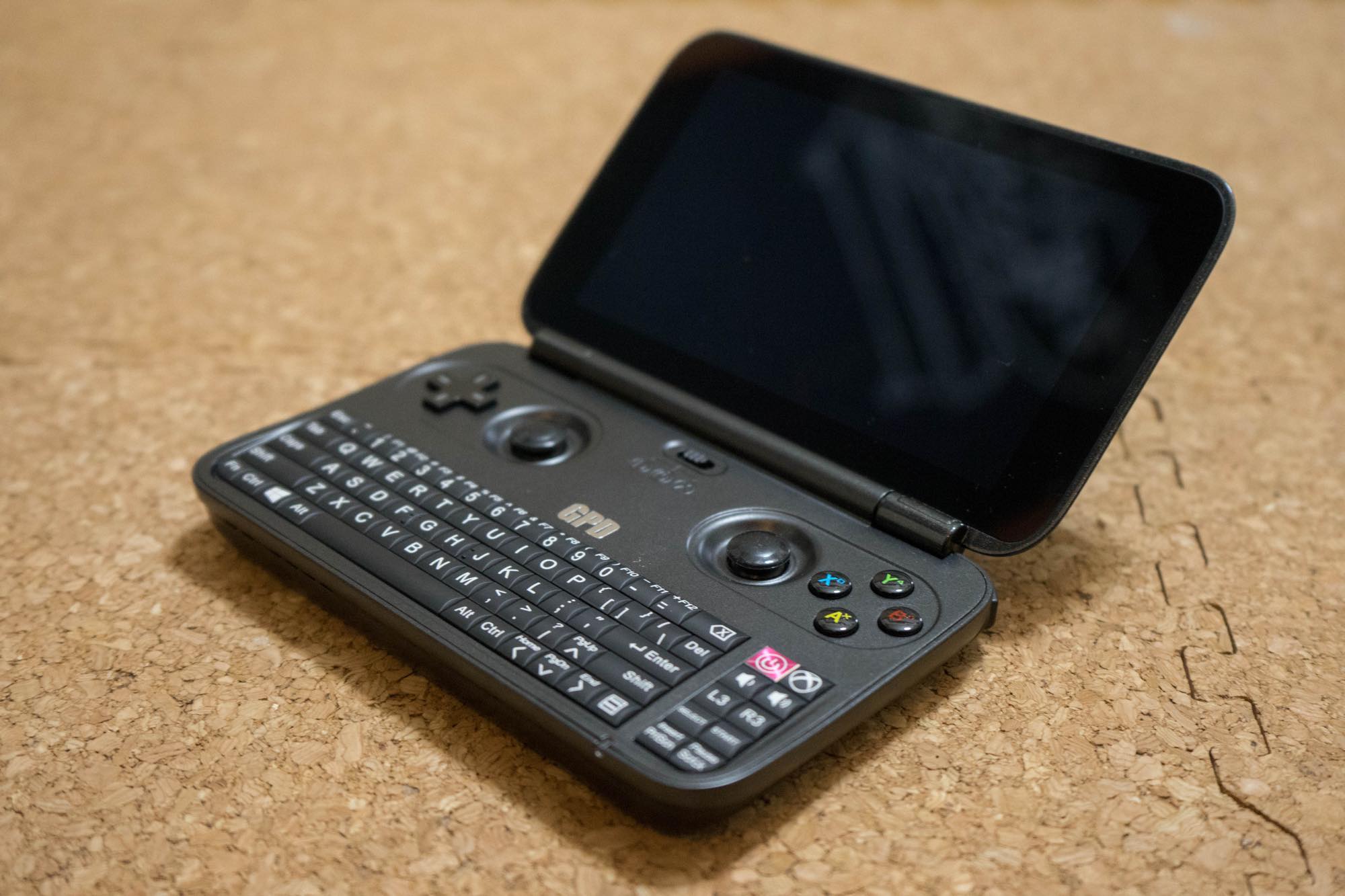 担当者に聞いた！Core m3搭載「GPD WIN 2」が2018年1月クラウドファン