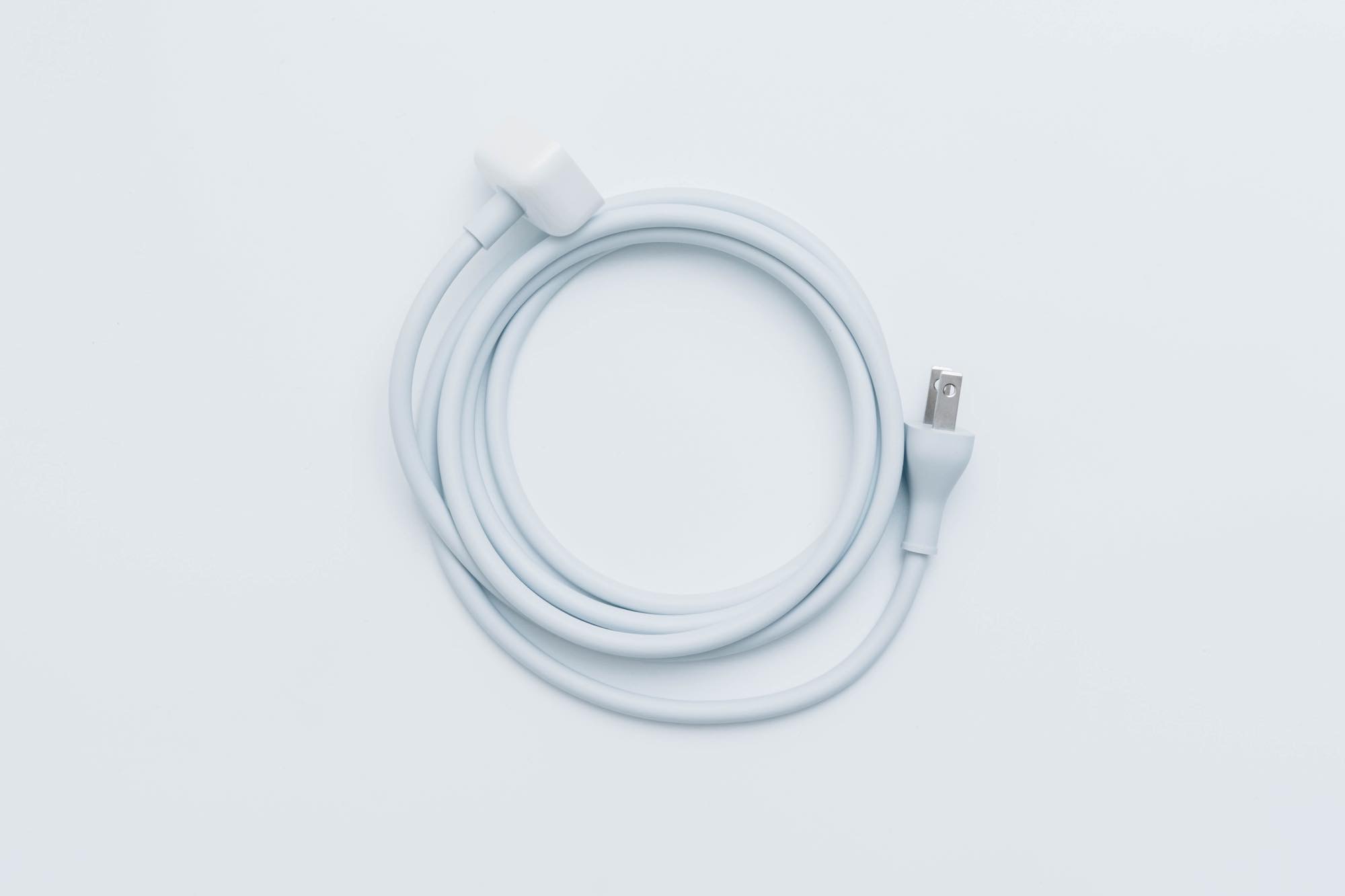 旅行や帰省に MacBook Pro 用『電源アダプタ延長ケーブル』を購入。USB