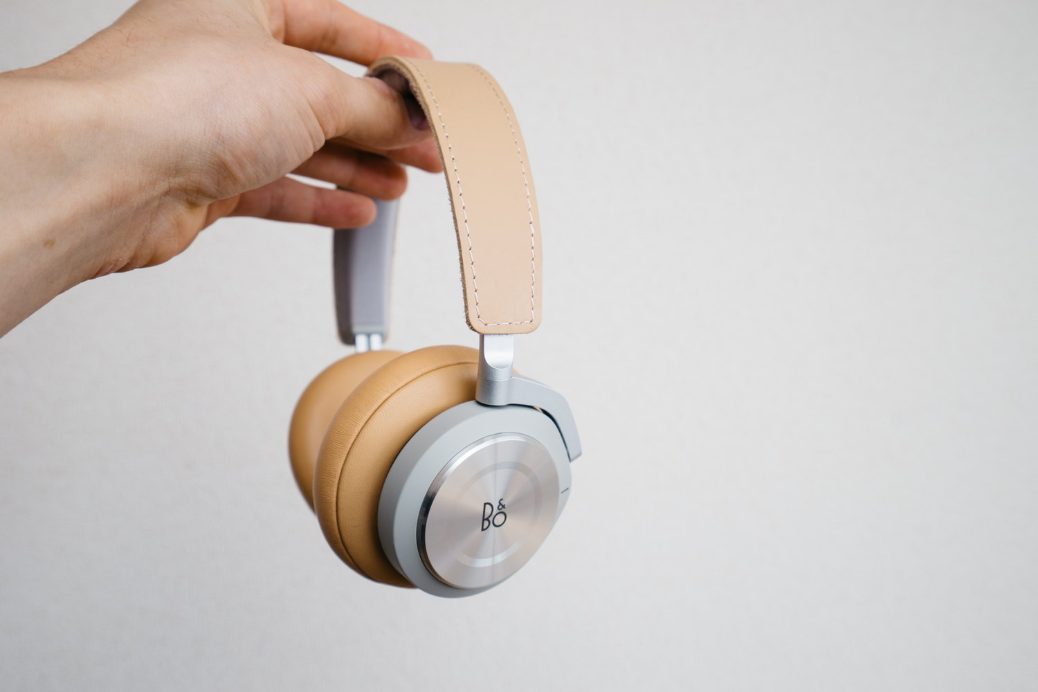 Bang & Olufsen ワイヤレスノイズキャンセリングヘッドホン Beoplay ...