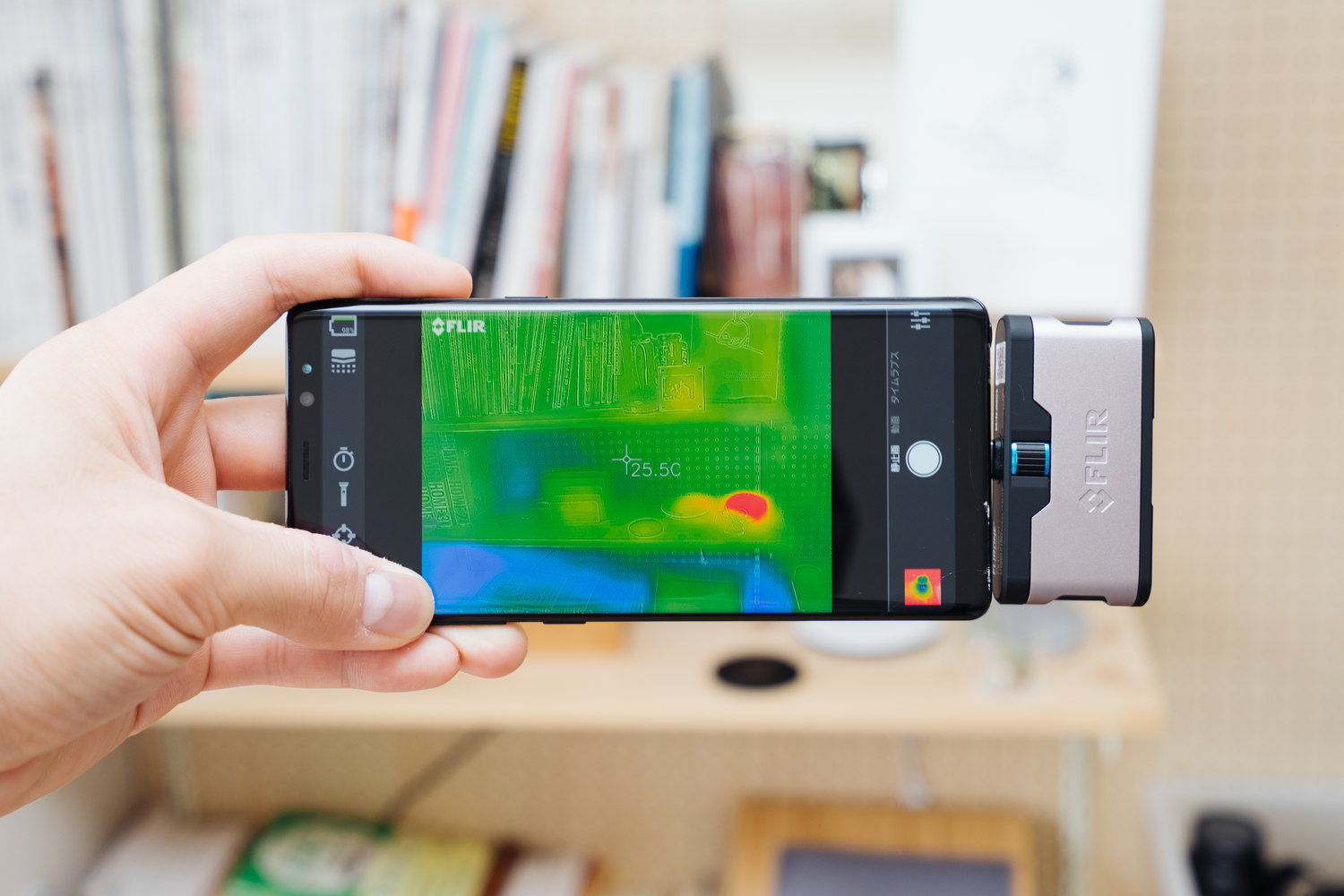 コレって何度？ スマートフォンをサーモグラフィーカメラにする『FLIR