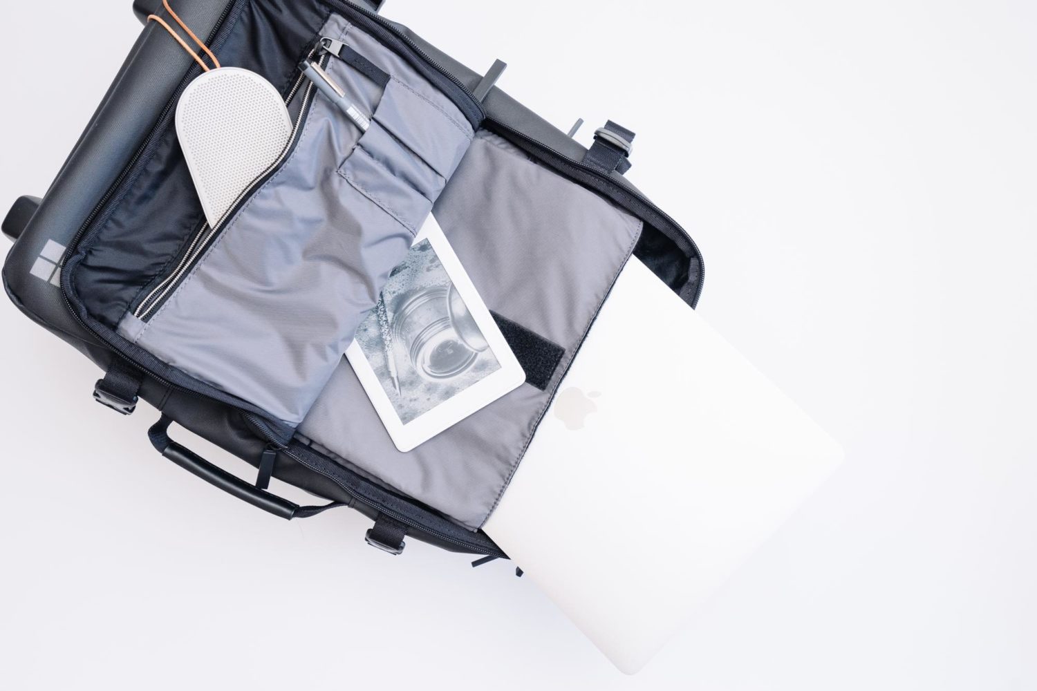 旅や荷物が重い人におすすめ。機内持ち込み可能な東急ハンズの背負えるスーツケース「バックパックキャリー」レビュー