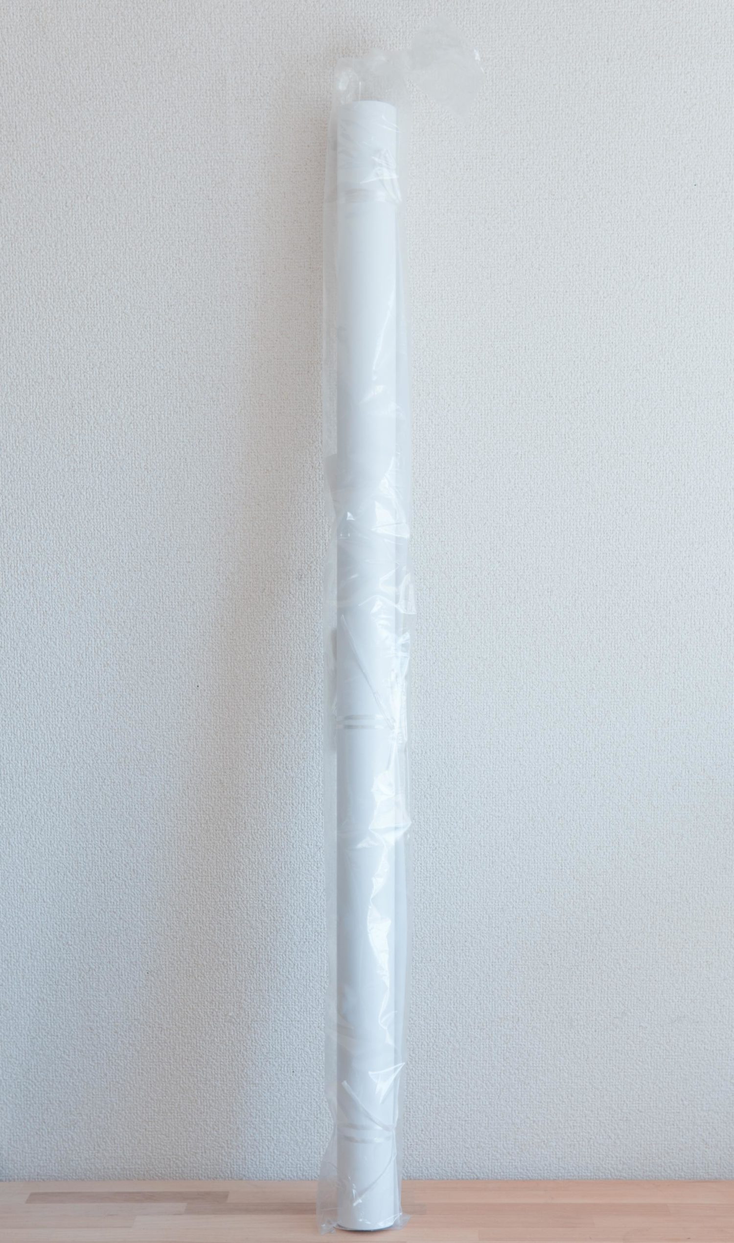 プラスチック製が便利 物撮りの際に使うオススメの白い背景紙を新調しました