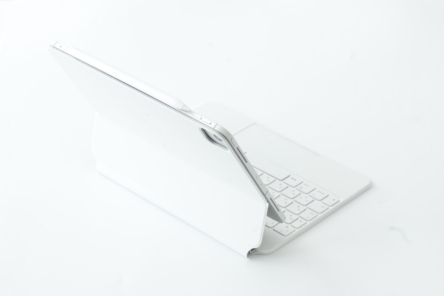 非対面買い物  US配列　ホワイト Keyboard Magic iPad Apple PC周辺機器