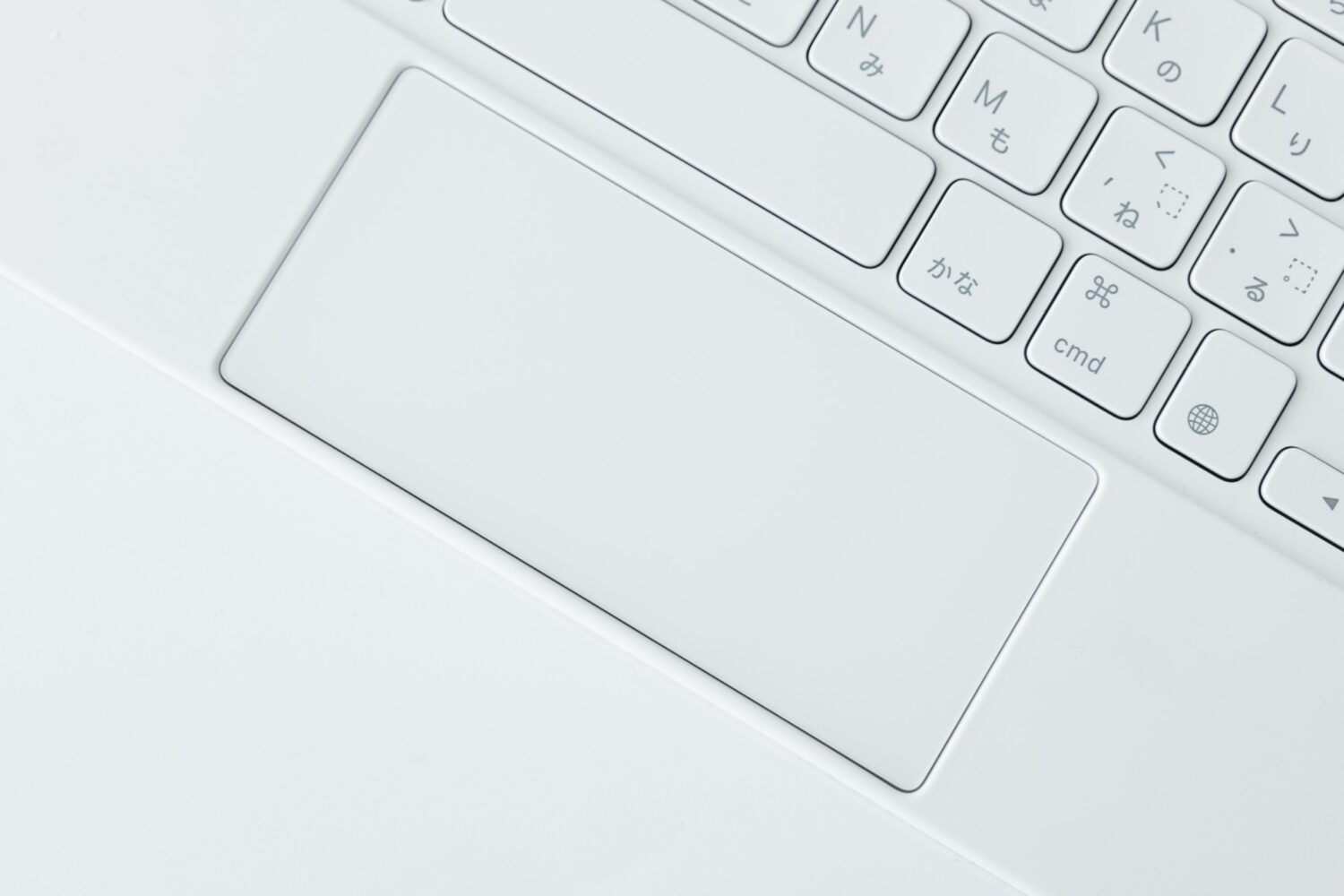 【2022 Apple US配列　ホワイト Keyboard Magic iPad PC周辺機器